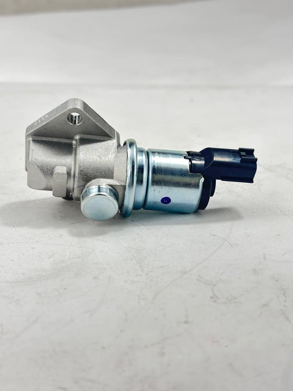 Genuine Suzuki OEM Idle Air Control (IAC) Valve - 18137-77E00