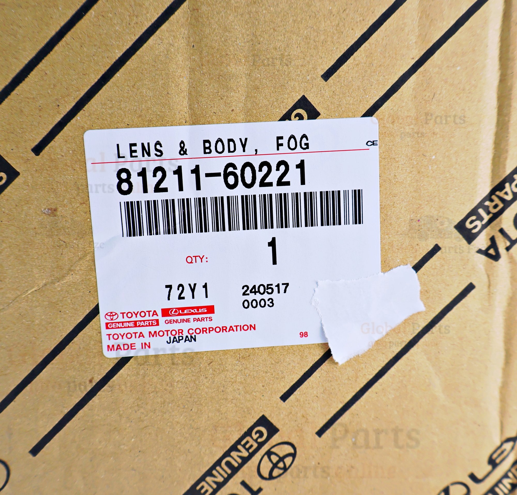 Genuine Toyota OEM Lens & Body Fog Lam - 81211-60221